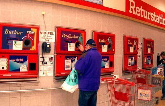 Влада Швеції звітує, що у них закінчилось сміття