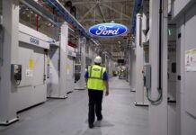 Ford рятує планету від сміття, переробляючи пластикові пляшки для інтер’єру авто