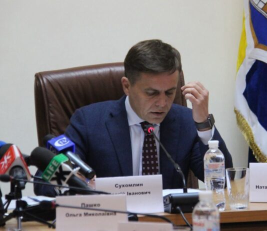 У Житомирі виконком надав дозвіл зрізати здорові дерева