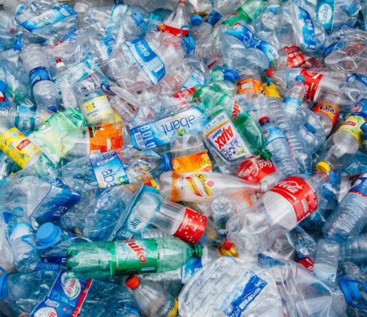 Як світ боротиметься з пластиком у 2019 році