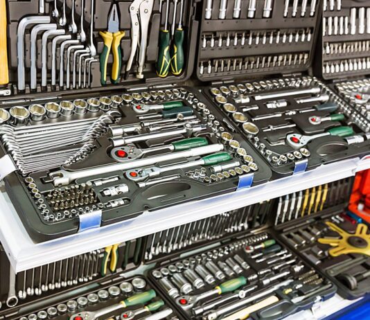 Як вибрати набір інструментів для дому?