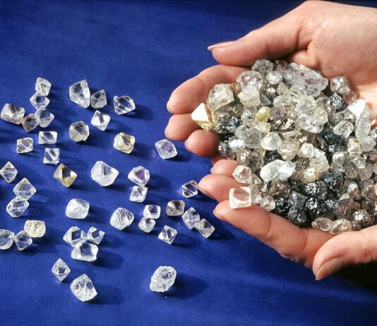 Видобуток коштовного каміння на Житомирщині