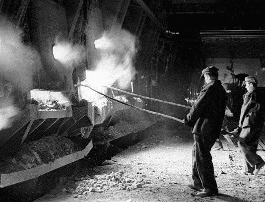 Історія металургійного заводу в Денишах