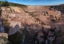 Унікальний та незламний червоний граніт з Лезниківського кар’єру, що на Житомирщині