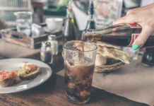 Історія та еволюція газованих напоїв