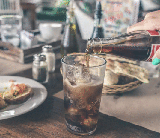 Історія та еволюція газованих напоїв